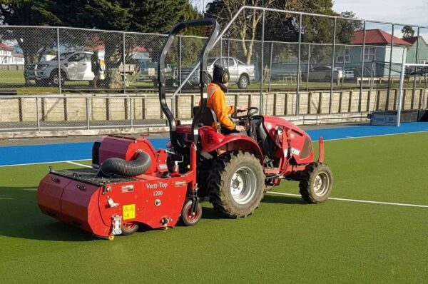 Artificial-Turf-Maintenance-Grooming-2 Artificial-Turf-Maintenance-Grooming-2