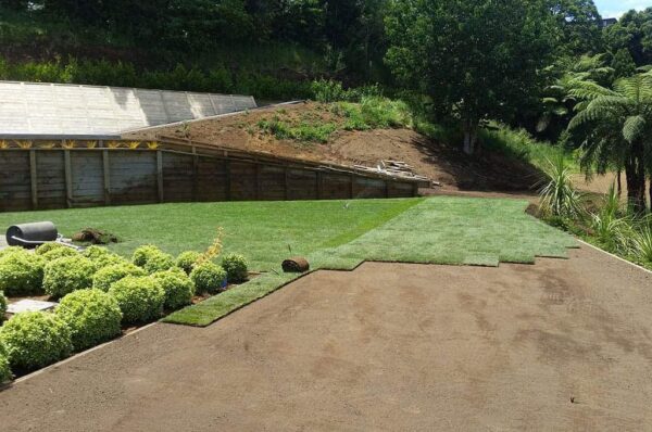 Preparation-Installation-Laying-Your-Instant-Lawn Preparation-Installation-Laying-Your-Instant-Lawn